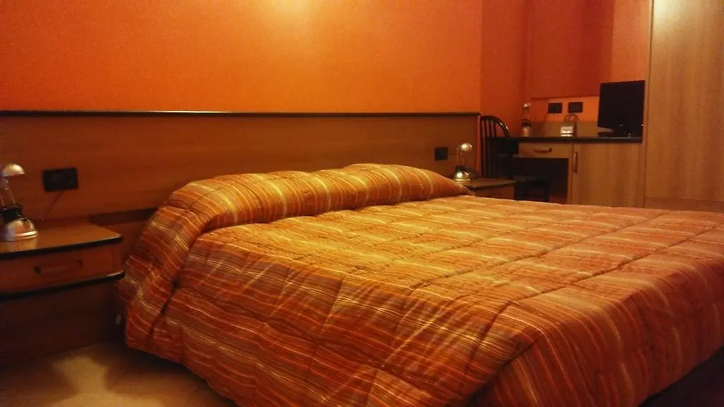 Hotel Tolin Ronco allʼAdige 2*,  Italien
